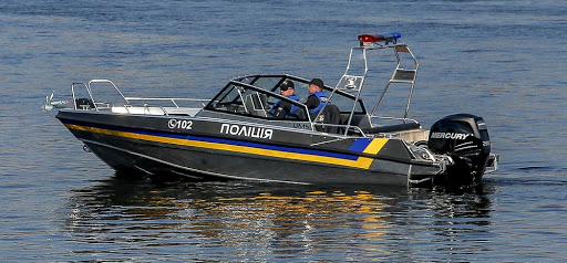 Чего бояться? Какие правила чаще всего нарушают водители моторных лодок и катеров в Днепре
