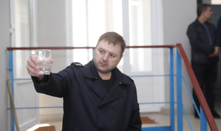 Парадоксы мэрии: вы заметили, что в квартире из крана у вас теперь течет чистая вода?